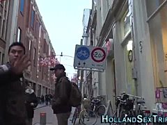Очаровательная голландская проститутка-любитель ездит верхом в горячем видео