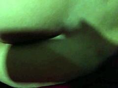 Rijp stel geniet van anale seks in zelfgemaakte video