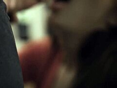 Мащехата Шанел Престън получава лизане на гърдите и гениталиите си преди интензивен секс