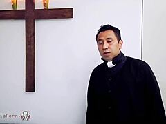 Pengakuan Sor Raymunda Berubah Menjadi Pertemuan yang Penuh Dosa dengan Imam