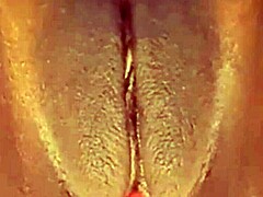 Сексистаци7 показује своју мишићаву грађу и сочну пичку