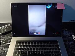 Avrupalı olgun kadın hayranıyla webcam'de keyif alıyor - Bölüm 2