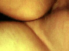 Maduras stříkající orgasmus: Zralá milfka je sexuálně zdatná