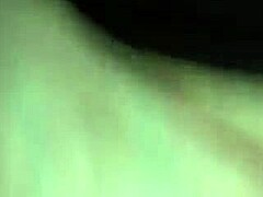 Vidéo promotionnelle des lèvres de Liliths sur une bite en HD