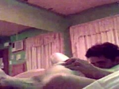 Vidéo maison de moi faisant du sexe oral à la femme de mon voisin