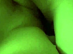 Vagina rasata e sborrata sulla telecamera nascosta con la moglie amatoriale