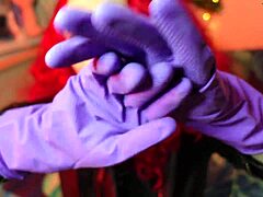 Užijte si váš fetiš fialových kuchyňských rukavic s ASMR zvukem