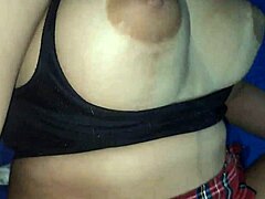 Braziliaanse MILF met grote kont en grote borsten past bij mijn fetisj