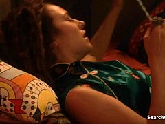 로라 램지 (Laura Ramsey) 와 그녀의 큰 가슴을 가진 유명인사의 섹스 장면