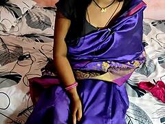 Madrastra india atrapa a su hijastro olfateando las bragas en un video casero