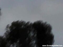 Ένας σύζυγος παρακολουθεί τη γυναίκα του να πηδιέται από ένα τεράστιο μαύρο πέος