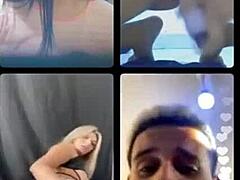 ウェブカメラで3人のレズビアンが門遊びをする