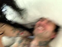 Seksa POV z tatuażową parą Joanną Angel i jej małymi rękoma w HD