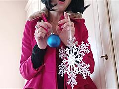 Mature stepmom makes you her gift in this hot video
